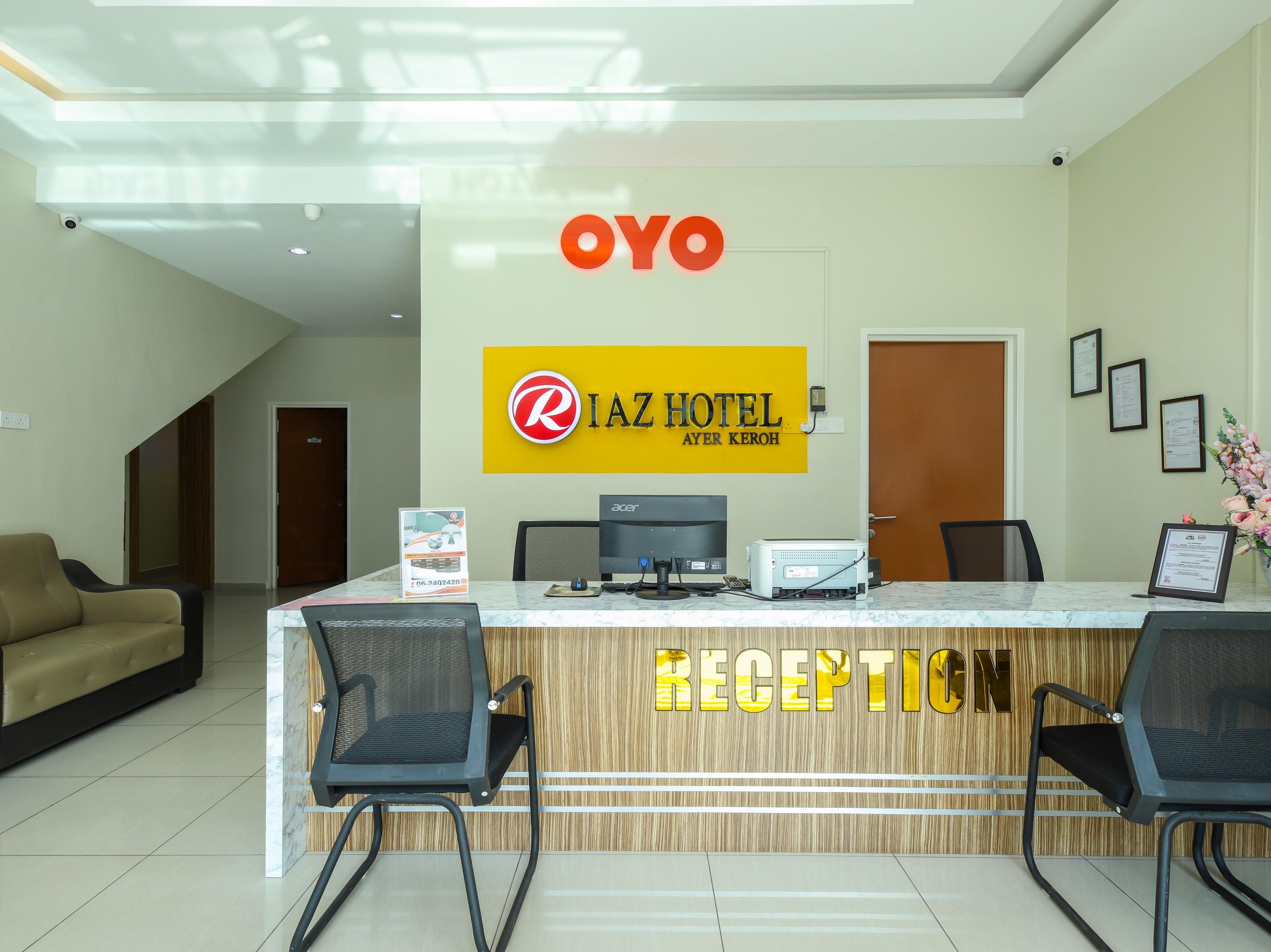 Oyo 89839 Riaz Hotel Malacca Exterior photo